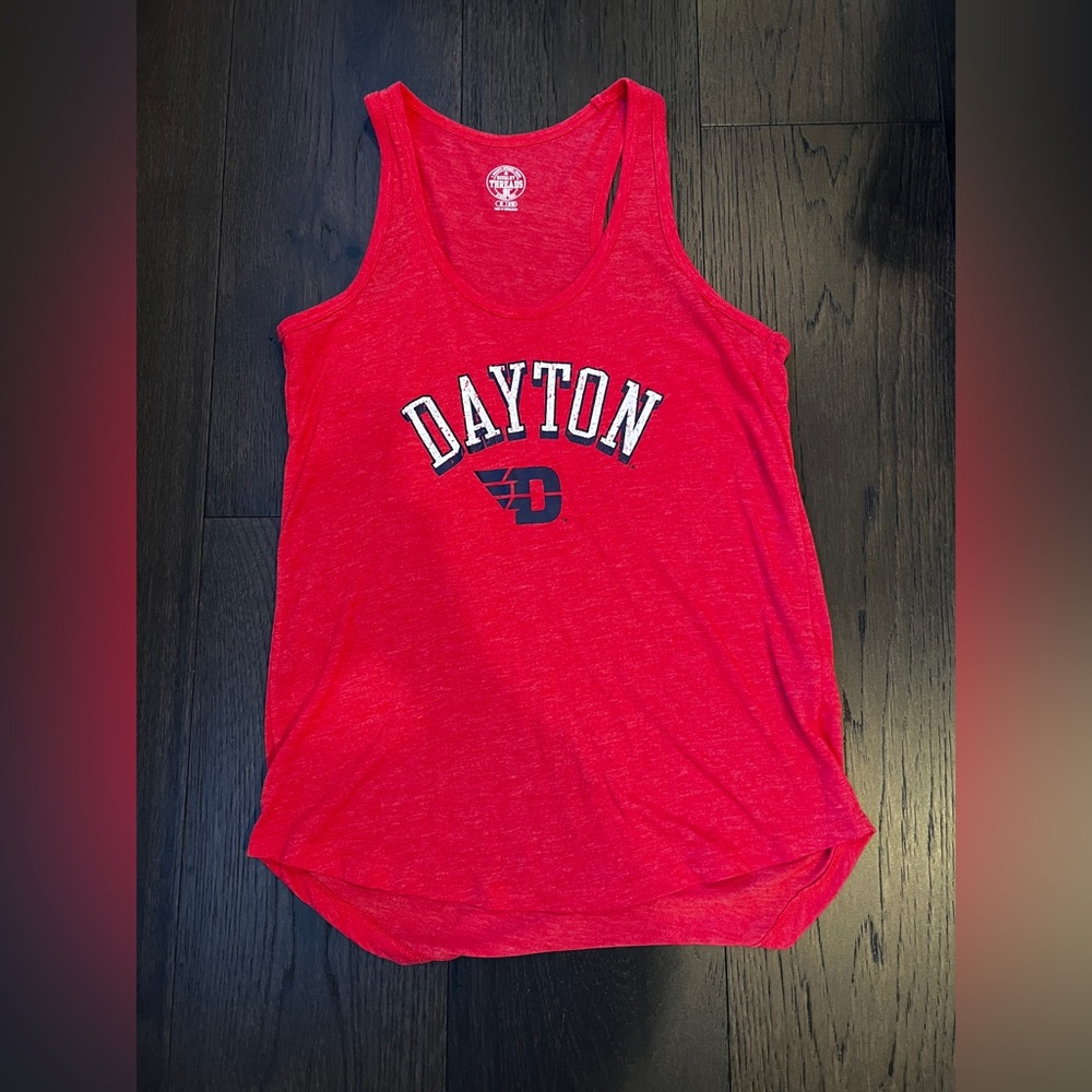 University of Dayton red tank size medium